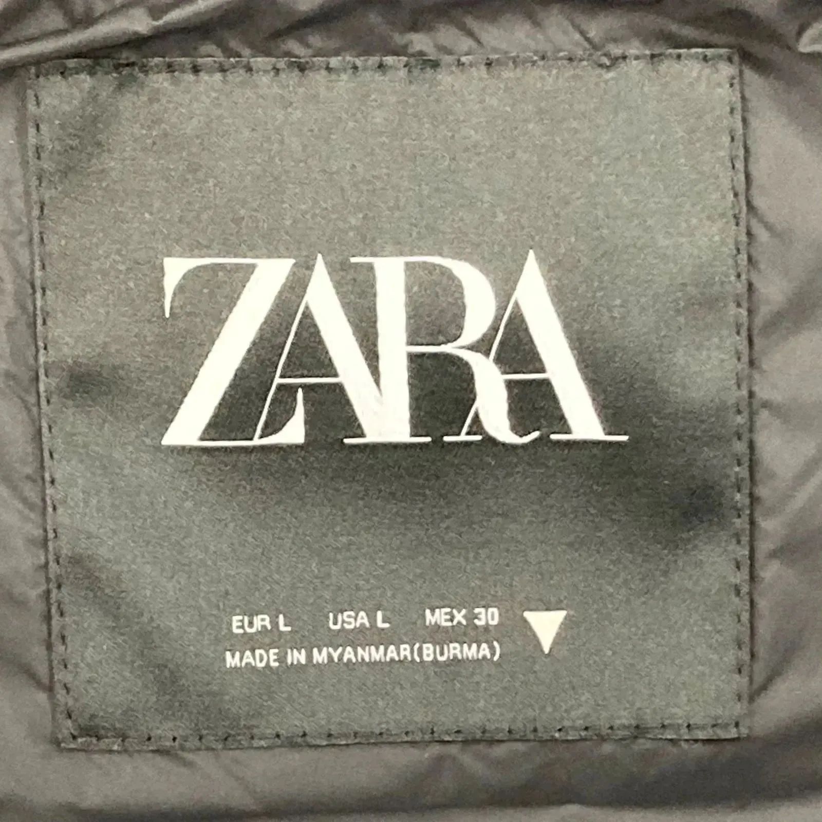 中古＊レディース 美品 ZARA ザラ ダウン ベスト ブラック 黒 冬