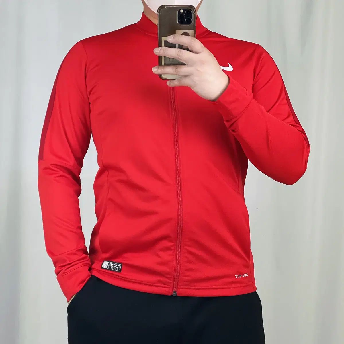 Nike(ナイキ） ドライフィット レッド トレーナー ジャージ M 250307