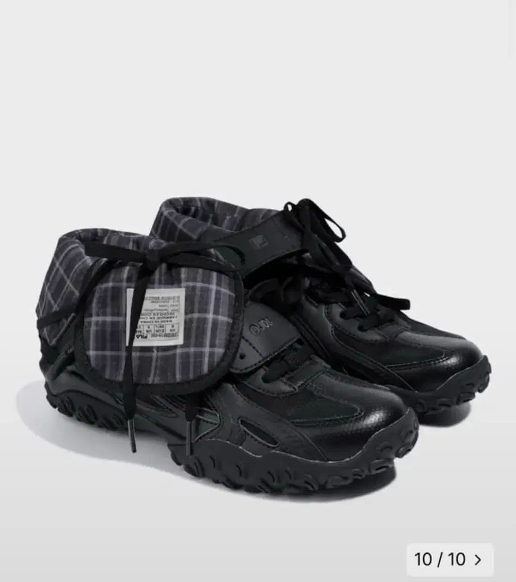 OJOS オホス FILA フィラ エシャッペ ミッド 黒 240
