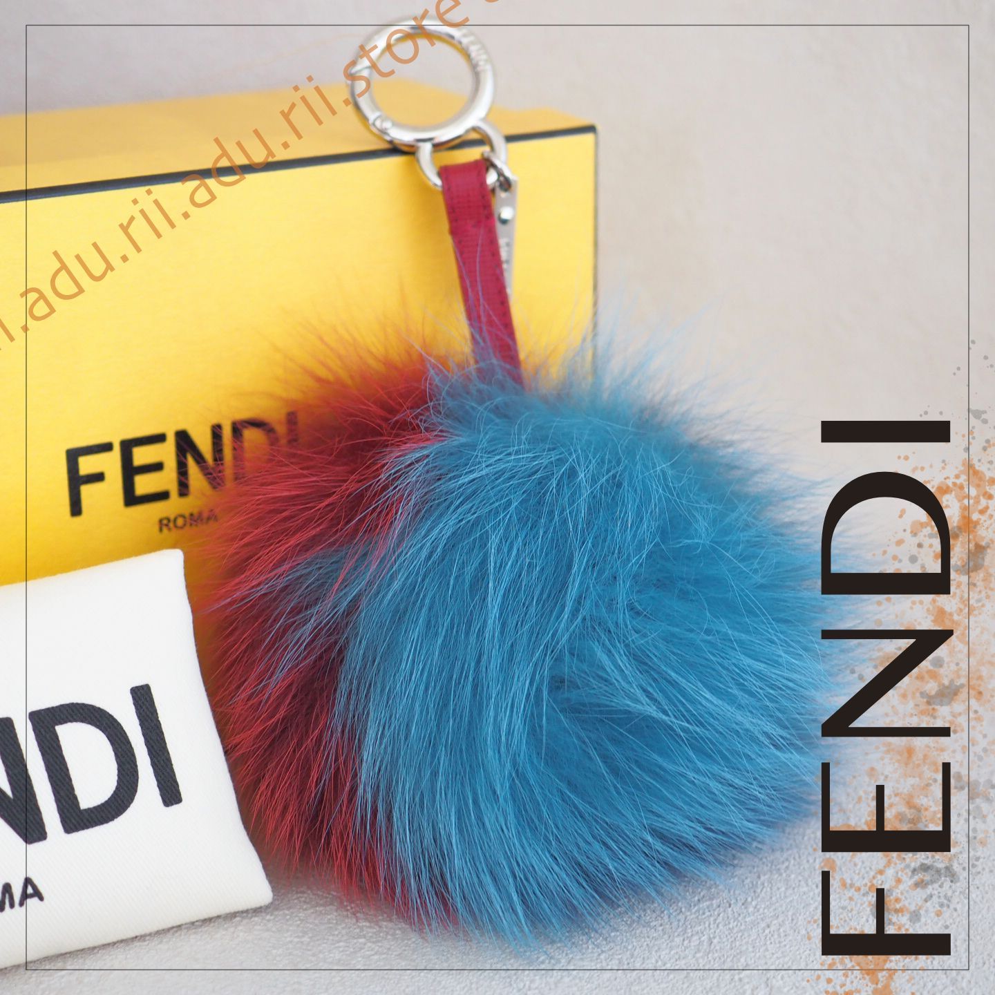 100%品質保証 フェンディ FENDI ポンポン チャーム キーホルダー