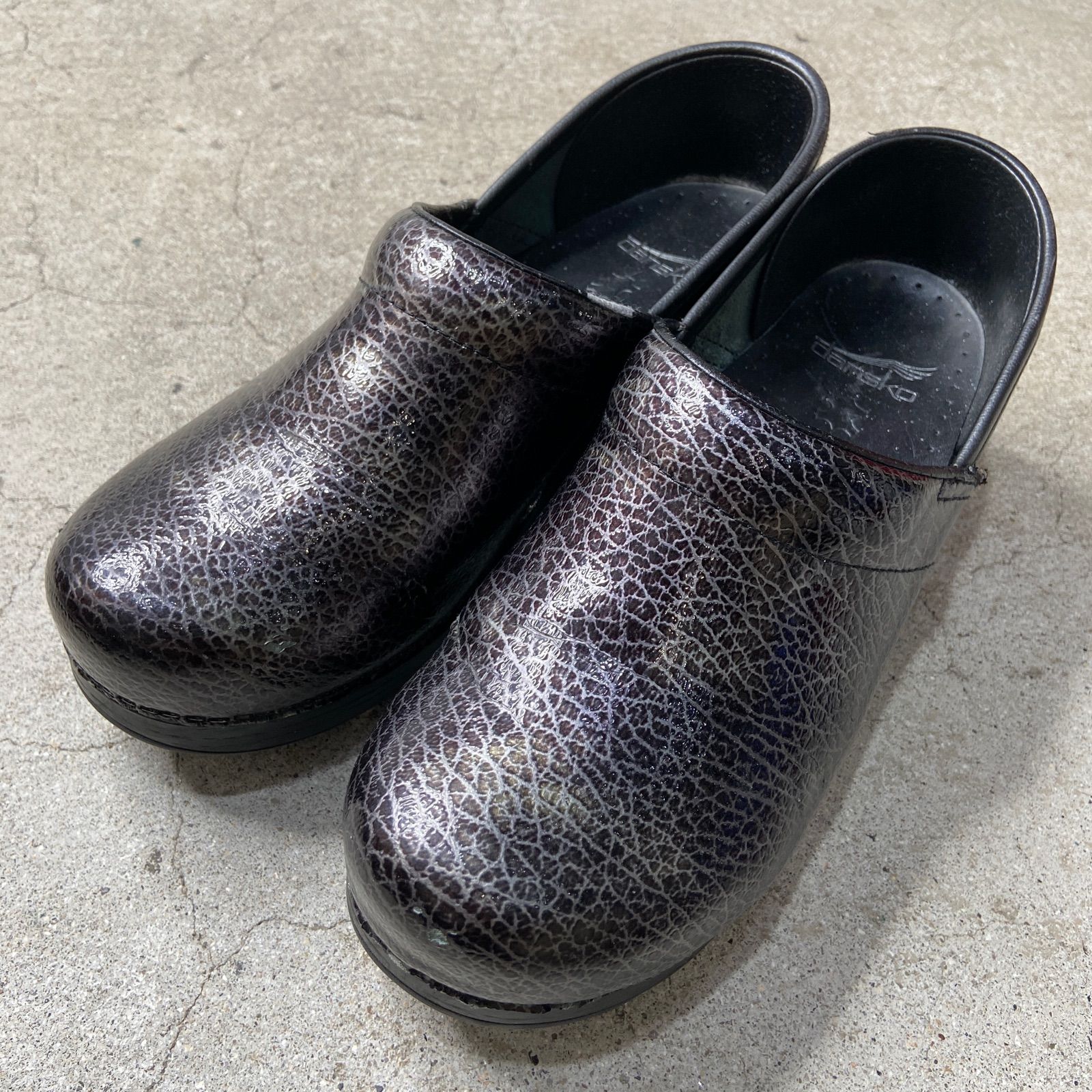 ☆dansko☆ダンスコ☆プロフェッショナル☆パテントレザー☆クロッグ