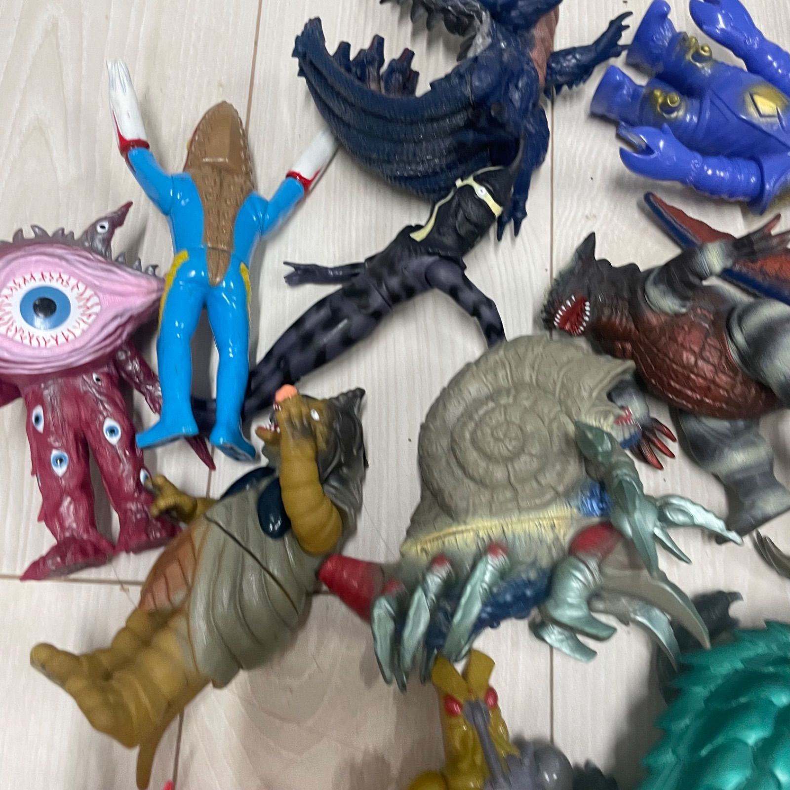 ウルトラマン 怪獣 ソフビ 19体セット まとめ売り フィギュア