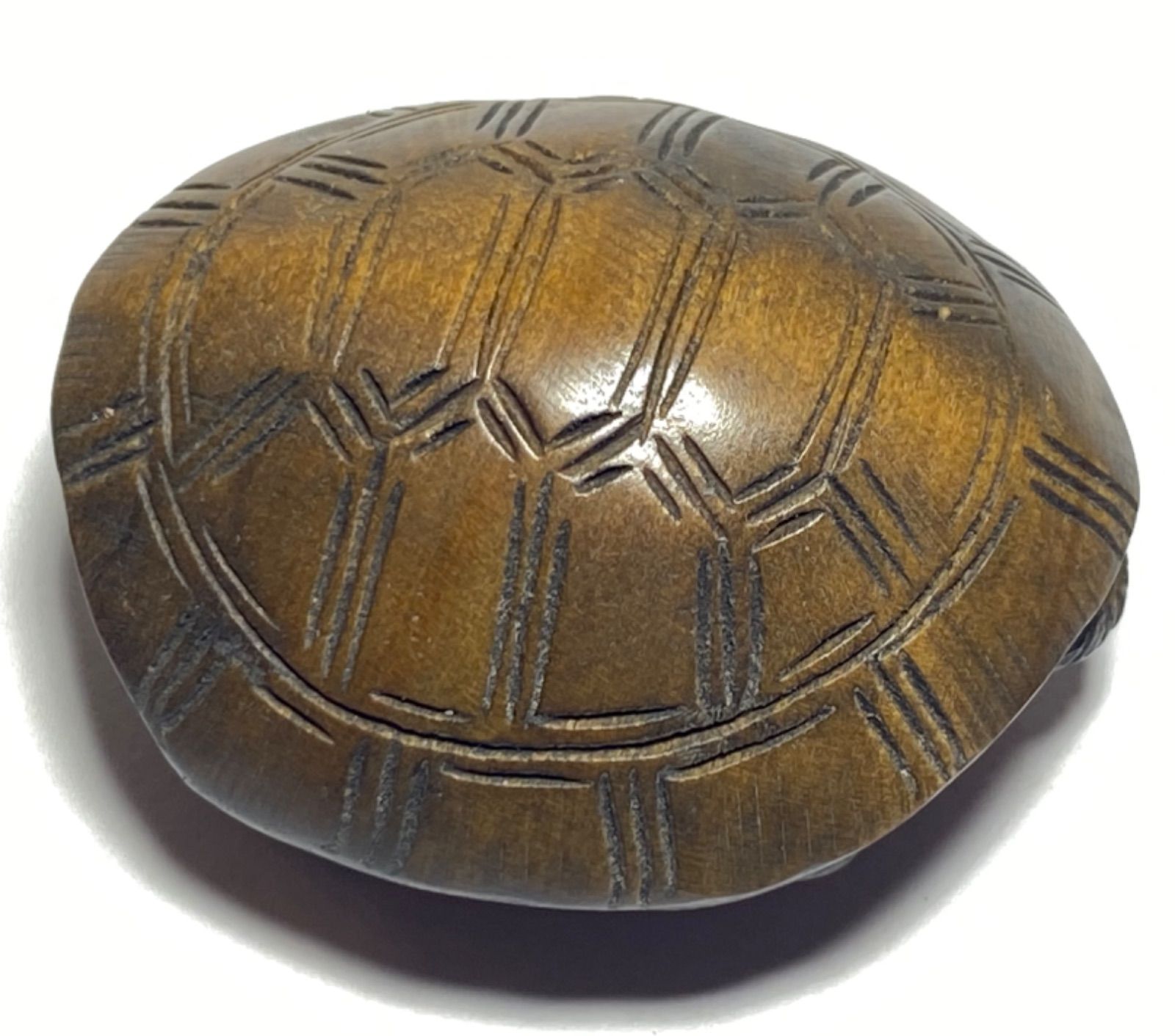 柘植　置物　亀　黄楊繊細彫刻　木製 柘植根付 置物 亀 黄楊繊細彫刻 木製 - メルカリ