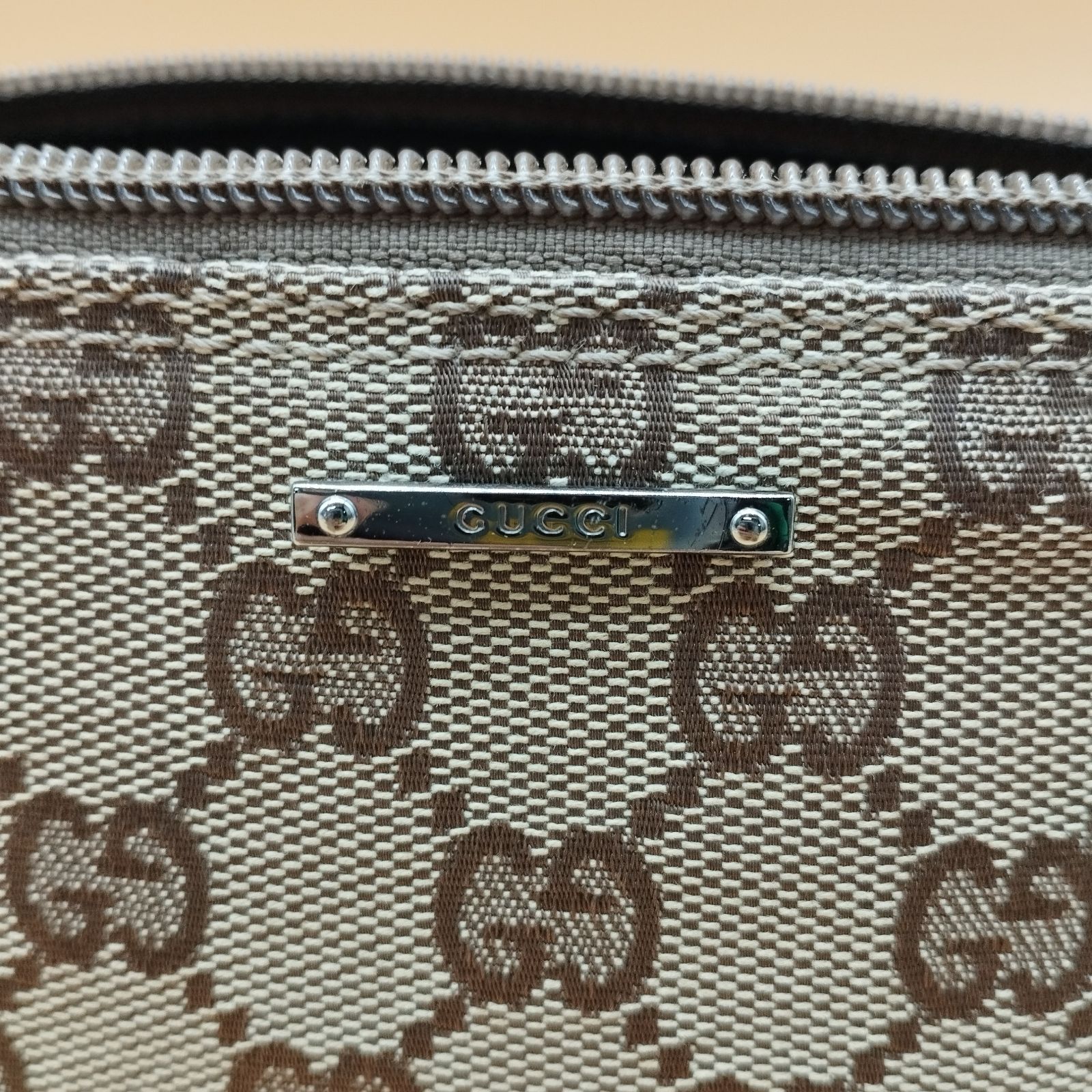 S14679】GUCCI アクセサリーポーチ GGキャンバス レザー