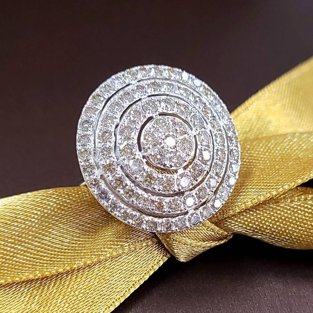 迫力 大ボリューム まるで5ct ダイヤモンド K18 wg リング 鑑別書付 迫力 大ボリューム まるで 5ct ダイヤモンド K18 wg リング 鑑別書付
