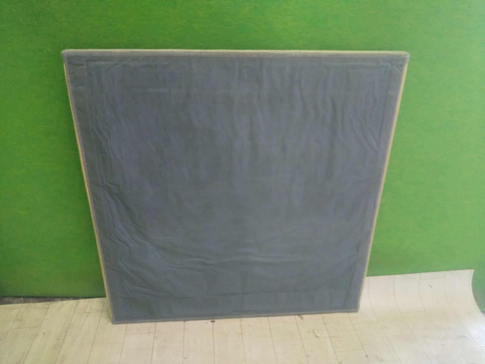 82cm×81cm 厚さ3cm