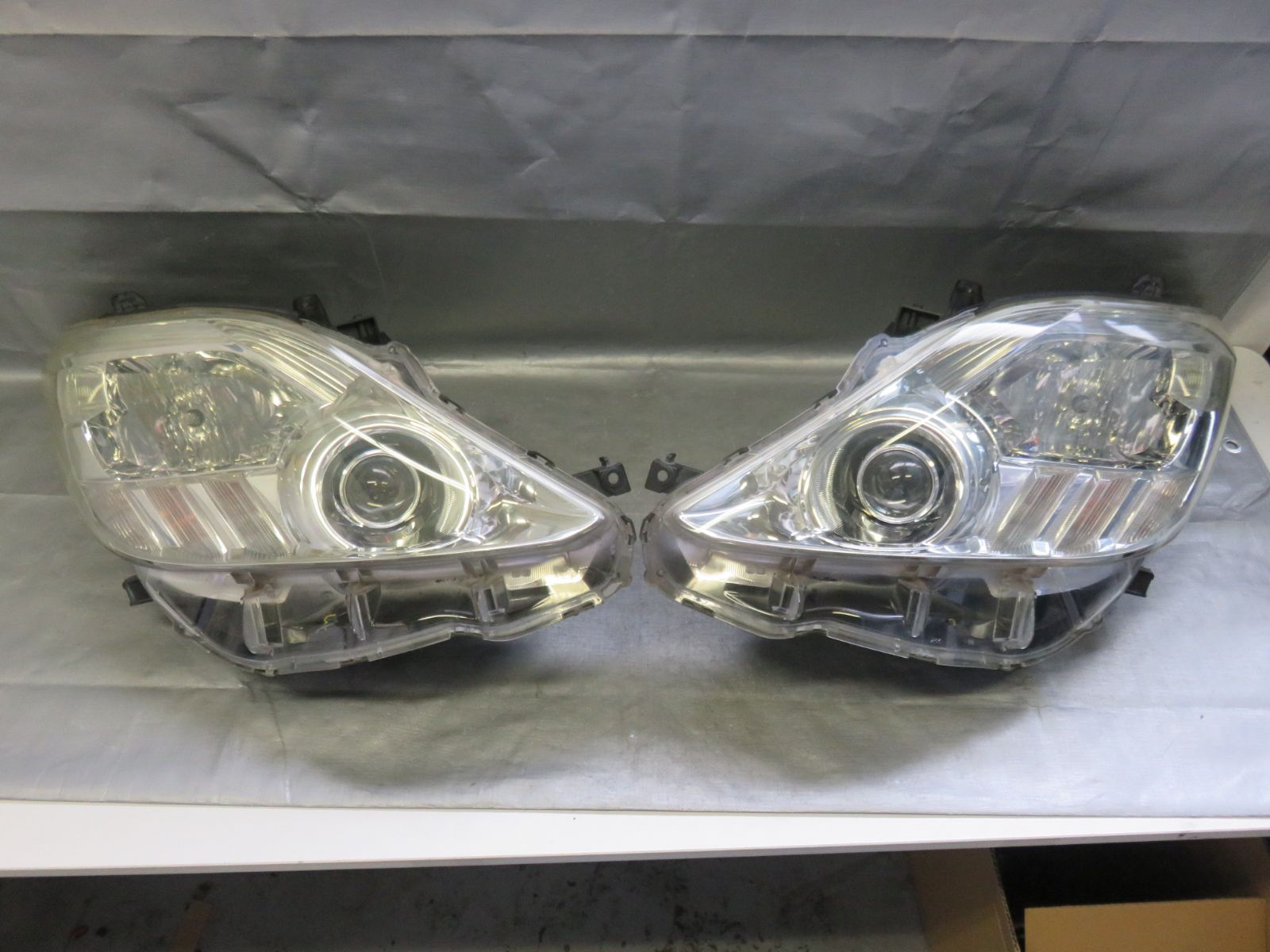 20アルファード ヘッドライト　前期型AFSなし アルファード20系 ヘッドライト AFS無し 20アルファード ヘッド