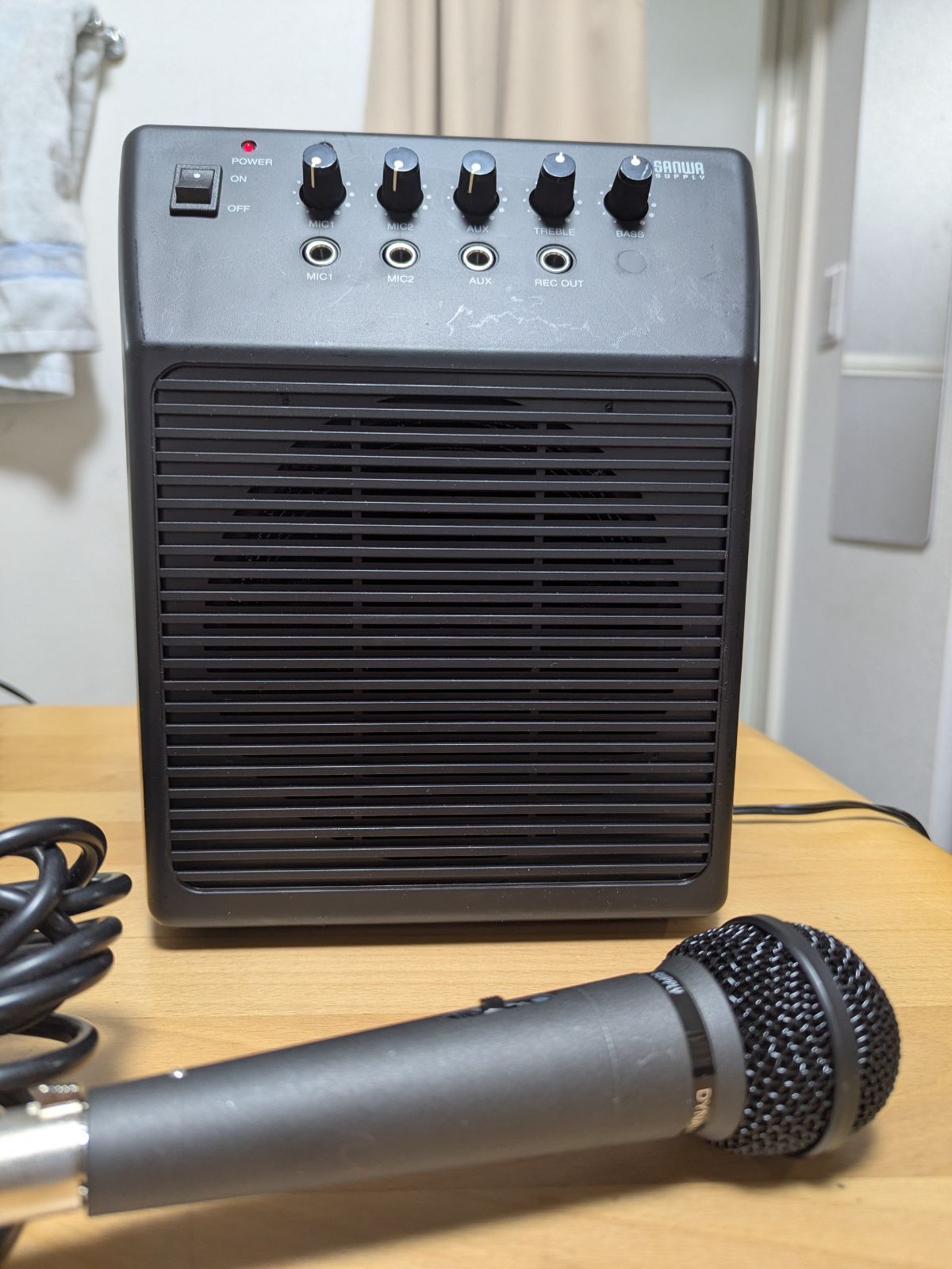 SANWA SUPPLY ポータブルアンプスピーカー 400-SP044 マイク付き 動作 済