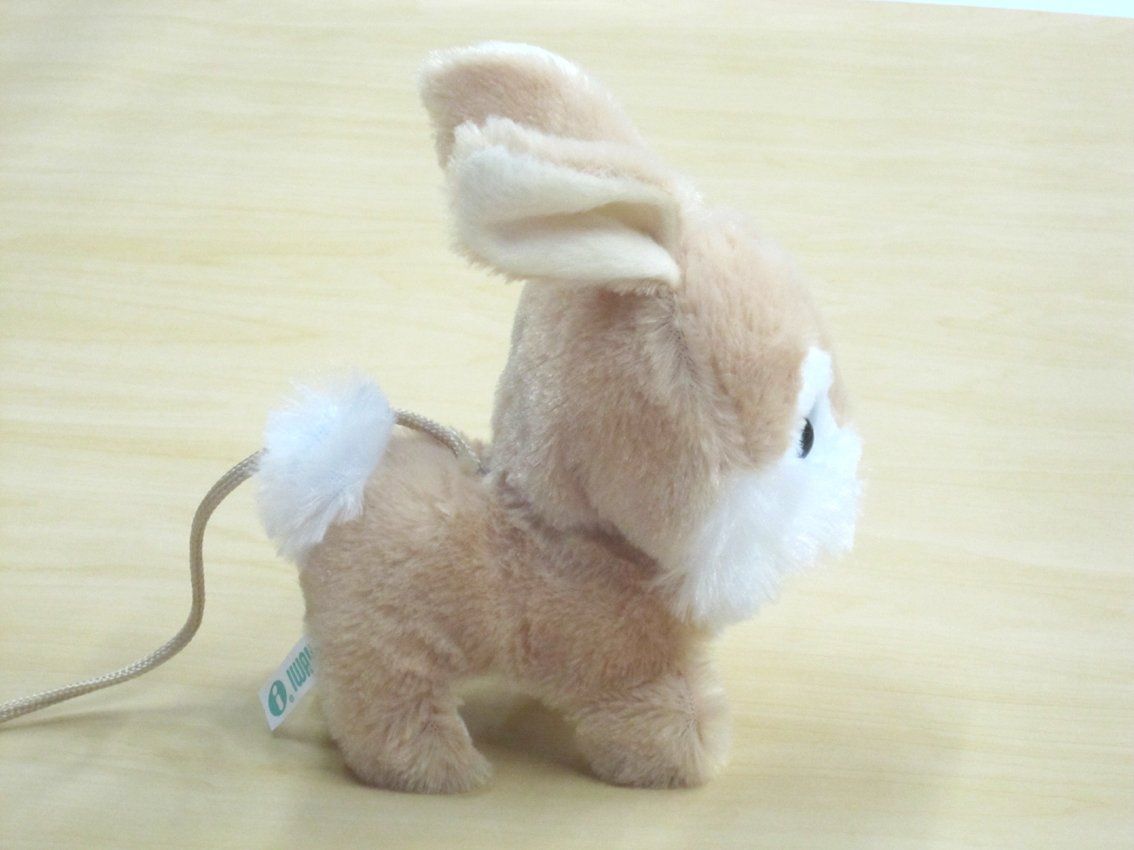 電池で動くぬいぐるみ ピョンピョンロッピー