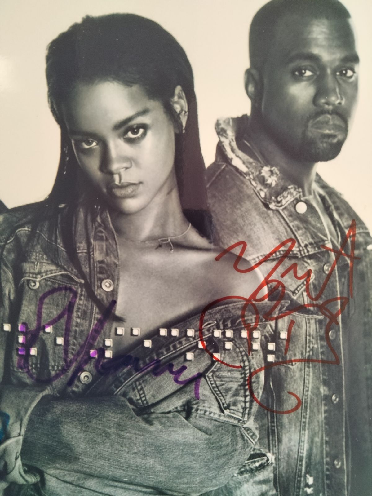 ポール・マッカートニーとカニエ・ウェストとリアーナ直筆サイン入大型写真…Paul McCartney Kanye West, image size:1200x1600