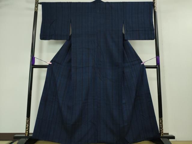 平和屋本店●極上　浦野理一　経節紬　背抜き仕立て　鳳凰文　逸品　DZAA4498kh6 平和屋本店□極上 浦野理一 経節紬 背抜き仕立て 縞 濃紺地 逸品