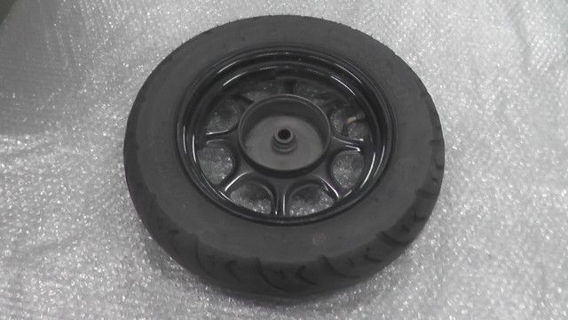 リアホイールタイヤ付