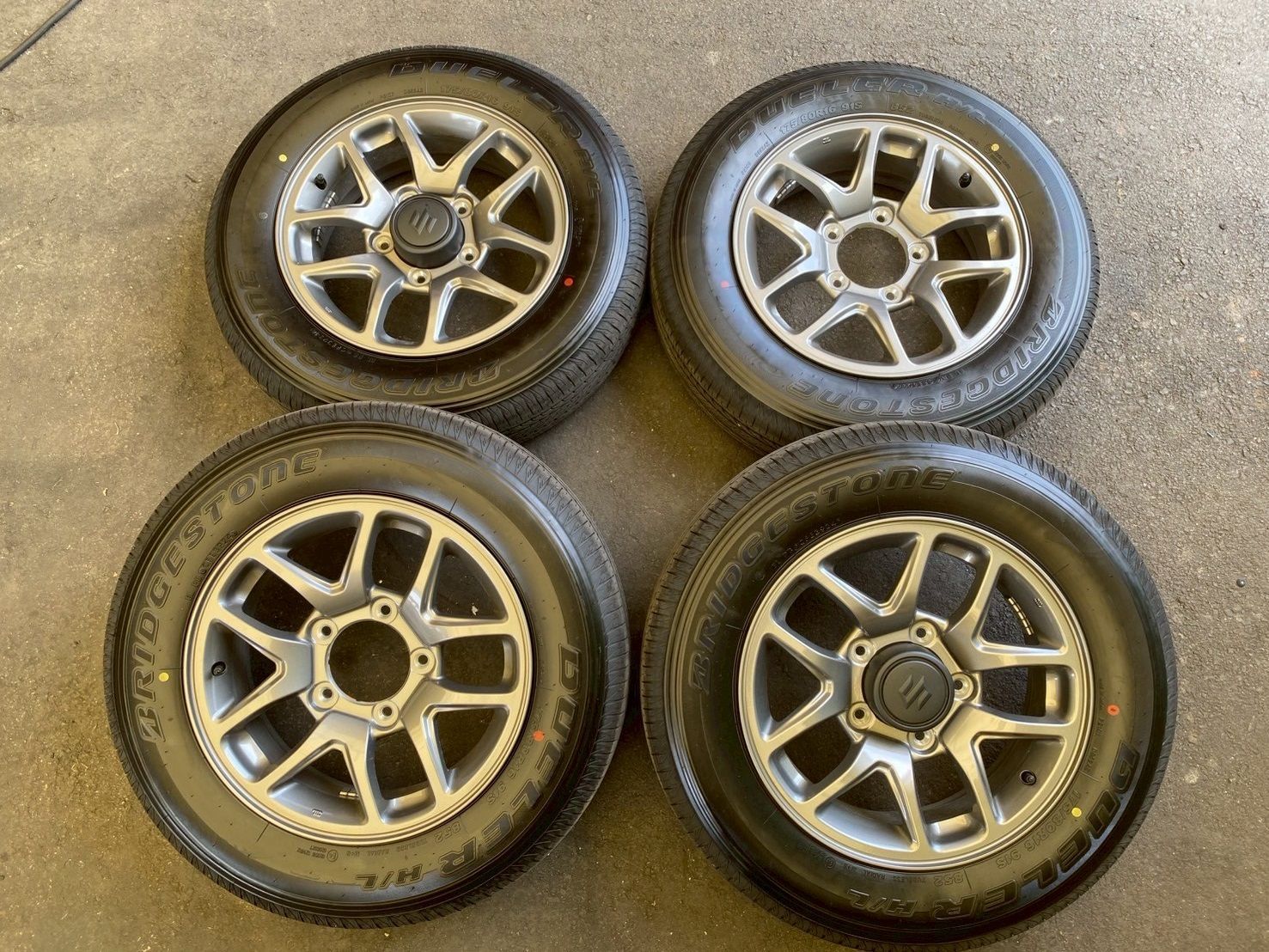 64ジムニー新車外しブリヂストン 175 80R16純正タイヤホイールセット 新車外し】 SUZUKI ジムニー JB64 純正タイヤホイール4本