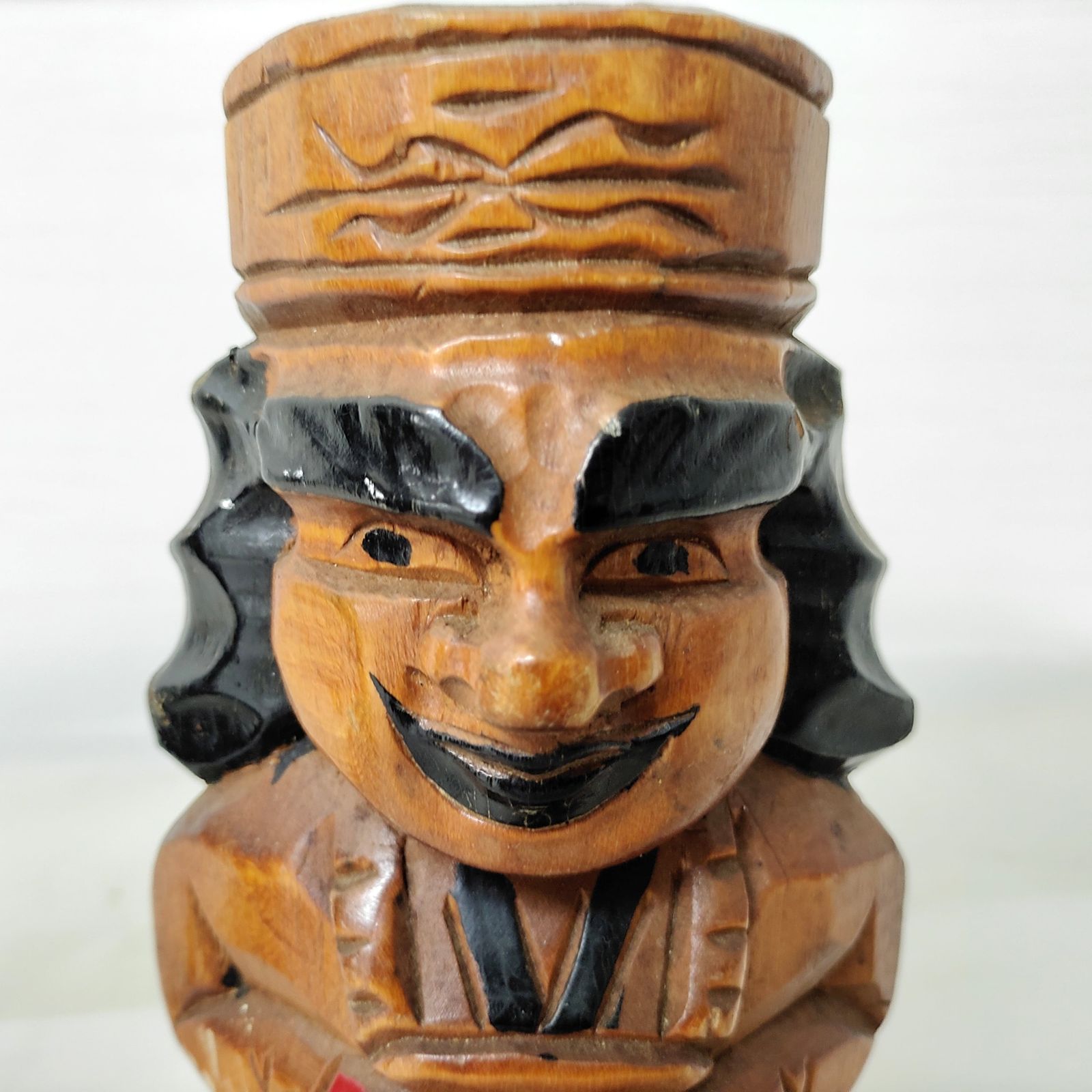 木彫りアイヌ人形・工芸品・夫婦ペア　と　小さいアイヌ木彫り人形 61QOSriloeL._UF350,350_QL80_.jpg