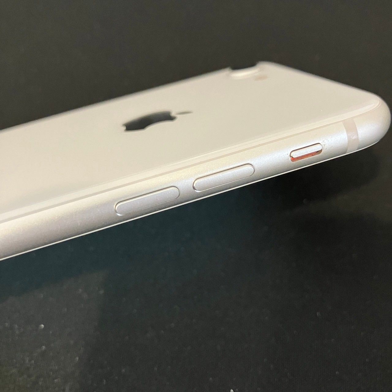 SIMロックなし iPhone8