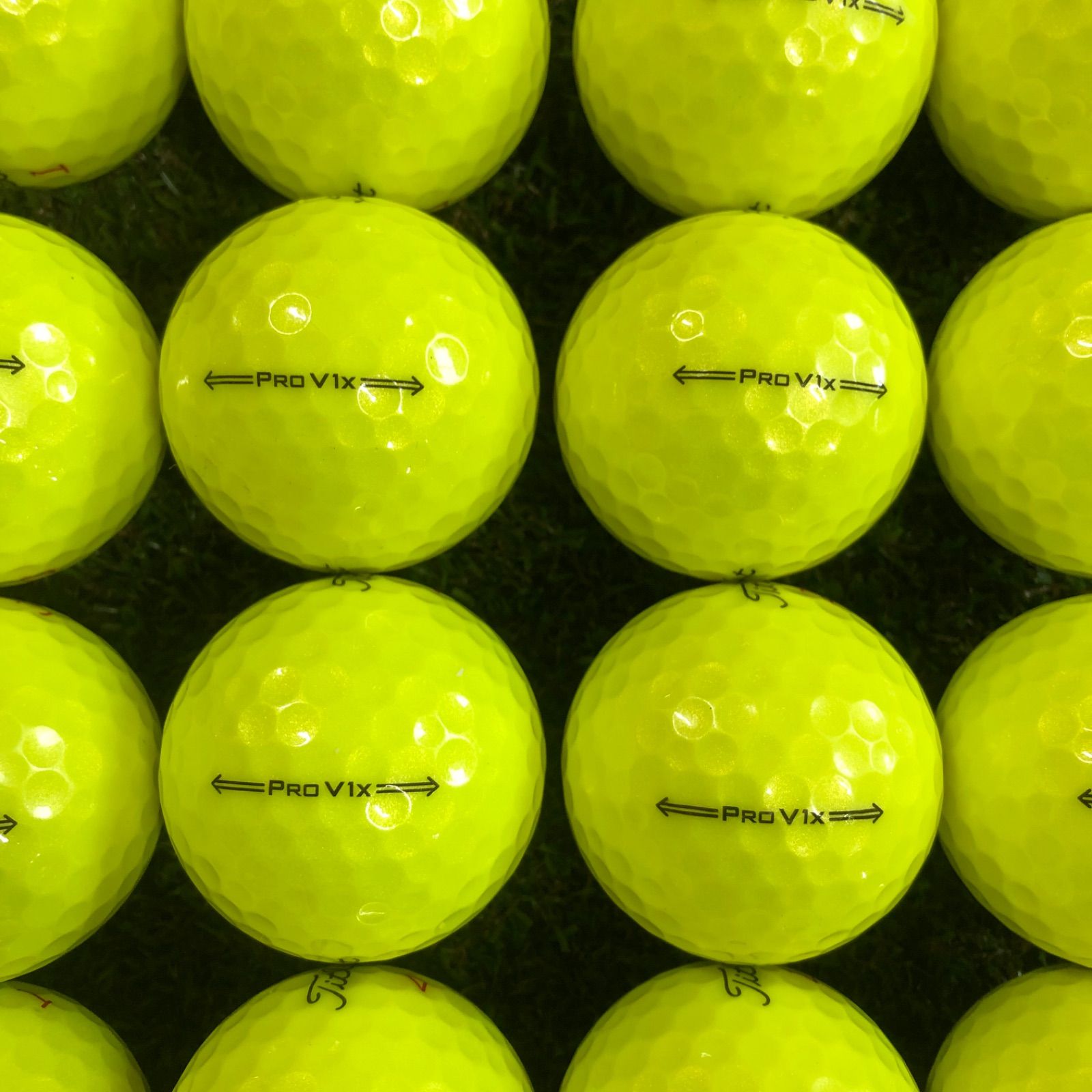 【A07】Titleist AVX 白 年式混合 ロストボール　24球 A03Titleist PROV1X 白 年式混合 ロストボール 24球 S138Titleist