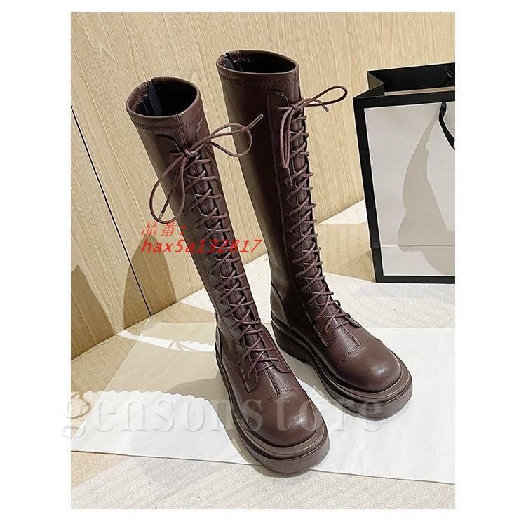 レースアップブーツ