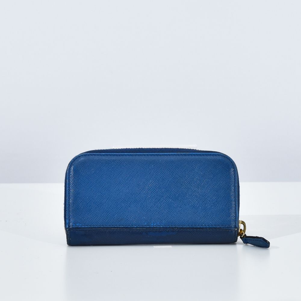 USED PRADA キーケース 配送 サフィアーノ 6連 ブルー ロゴ 77946