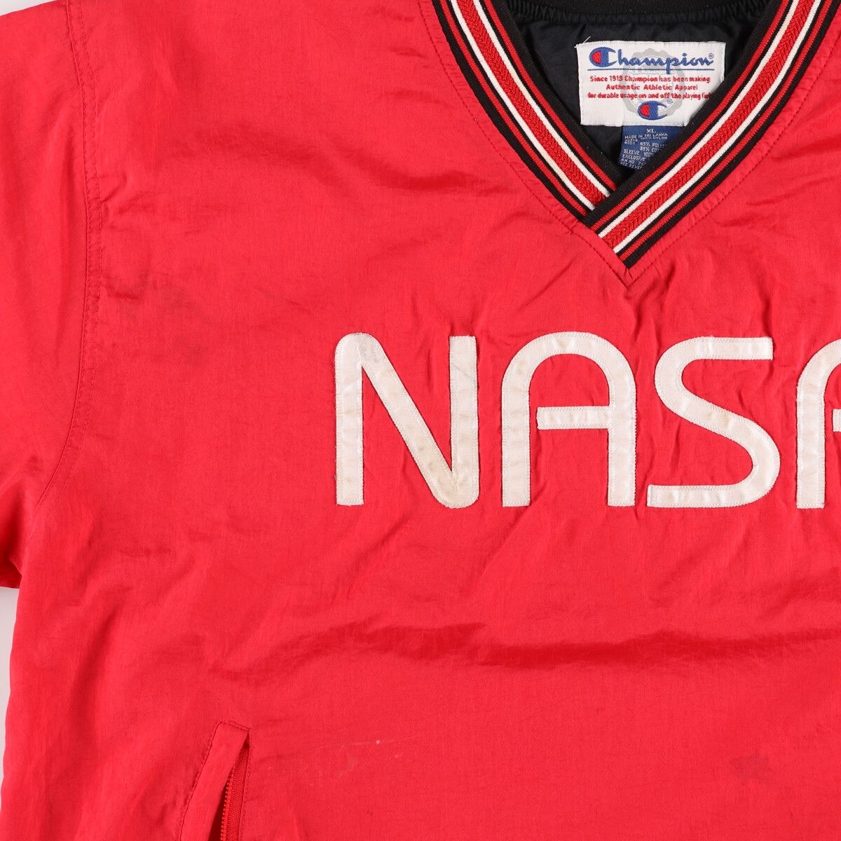 90年代 チャンピオン Champion NASA ナサ Vネック ナイロンプルオーバー メンズXL ヴィンテージ /eaa371277レッド系赤色柄