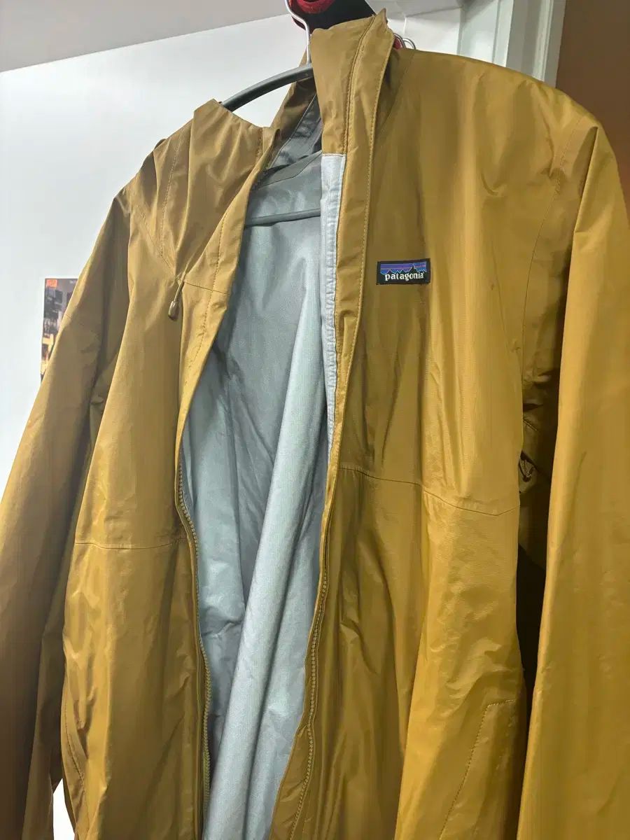 patagonia パタゴニア トレントシェル 3L メンズ L サイズを売ります