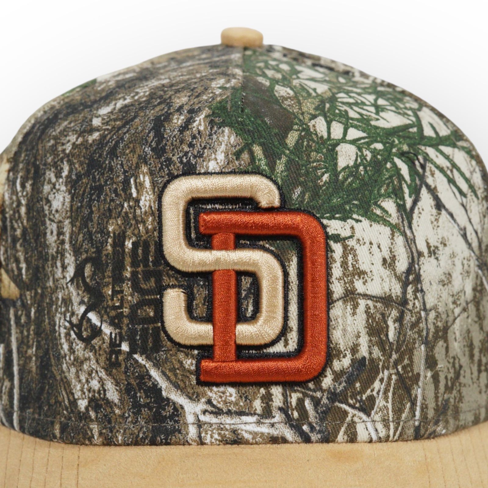 ○New Era 9FORTY San Diego Padres Real Tree Suede A-Frame