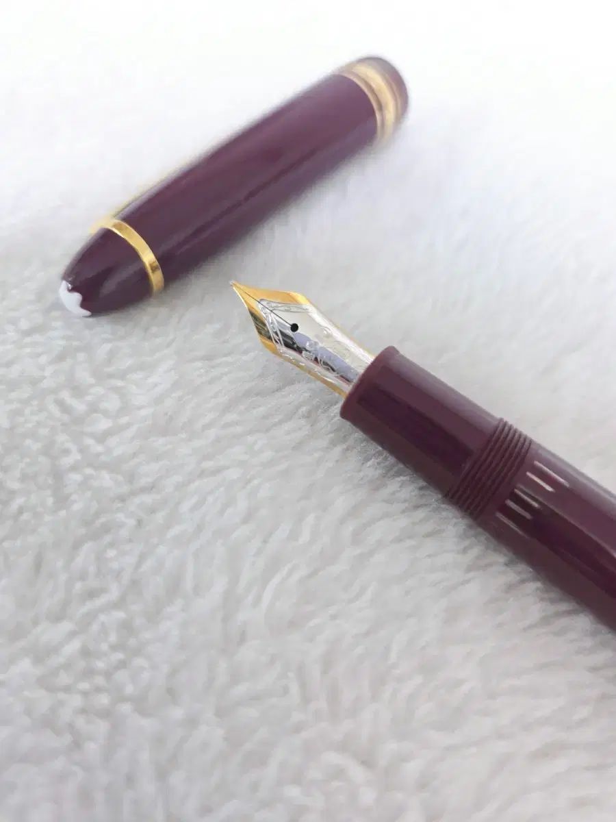 送料込み】モンブラン 万年筆 144 マイスター ボルドー バーガンディ