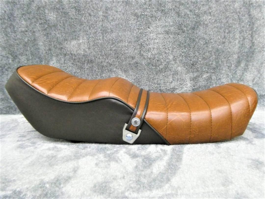 極美品 GPZ400F 鋲打ち 茶色 ツートン タックロール シート 三段シート