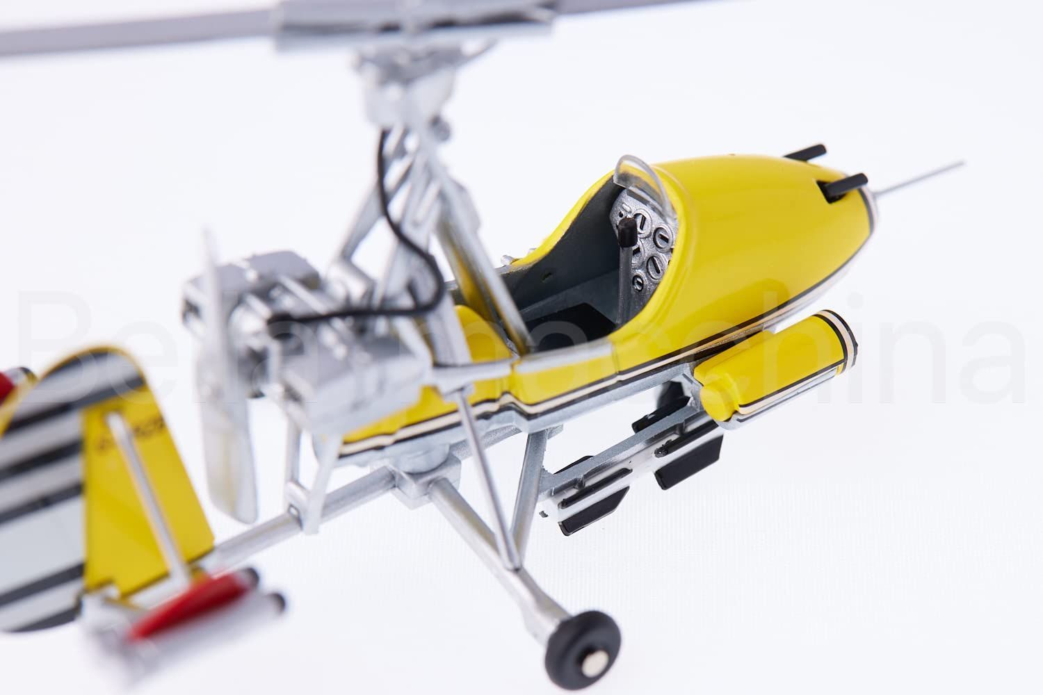 大特価】007 ボンドカー ヘリコプター 模型 ジャイロコプター 1/43