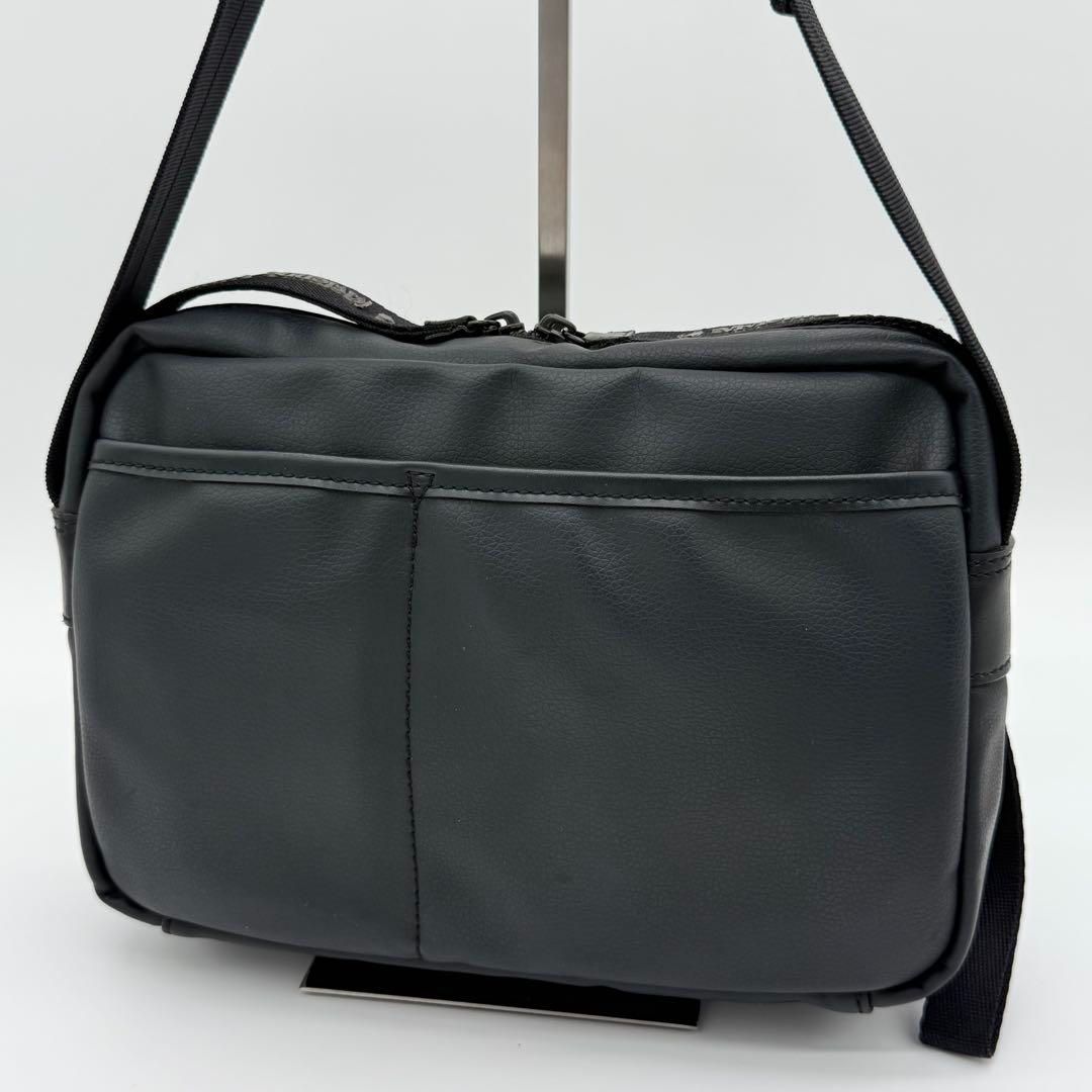 ショルダーバッグ