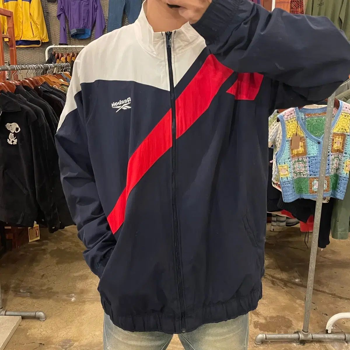 ヴィンテージ Reebok(リーボック) ウインドブレーカー （ 110 ／ kold_7505 ）