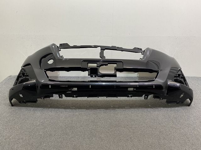 フロントバンパー