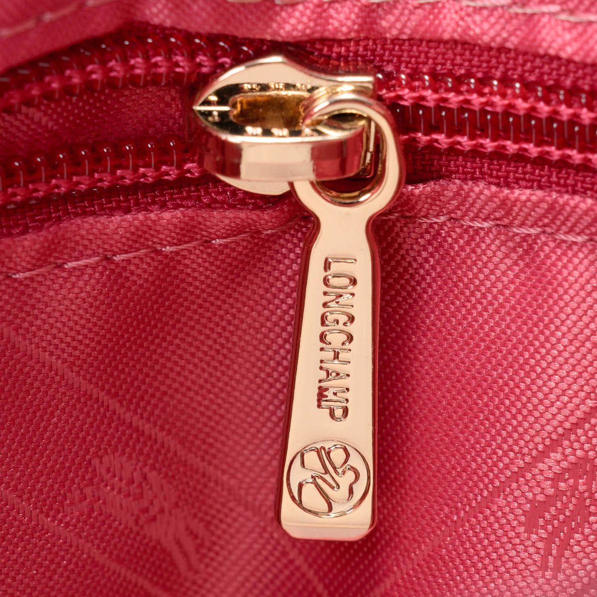 新品 ロンシャン LONGCHAMP ショルダーバッグ ル フローネ ジップクロスボディバッグ Sサイズ キャンディ 新品 ロンシャン LONGCHAMP ショルダーバッグ ル フローネ ジップ