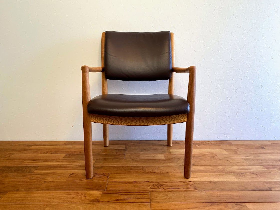 飛騨産業 CRESCENTシリーズ アームチェア SG270A 仕上済み③ 飛騨産業 CRESCENTシリーズ アーム チェア SG270A 仕上済① - メルカリ