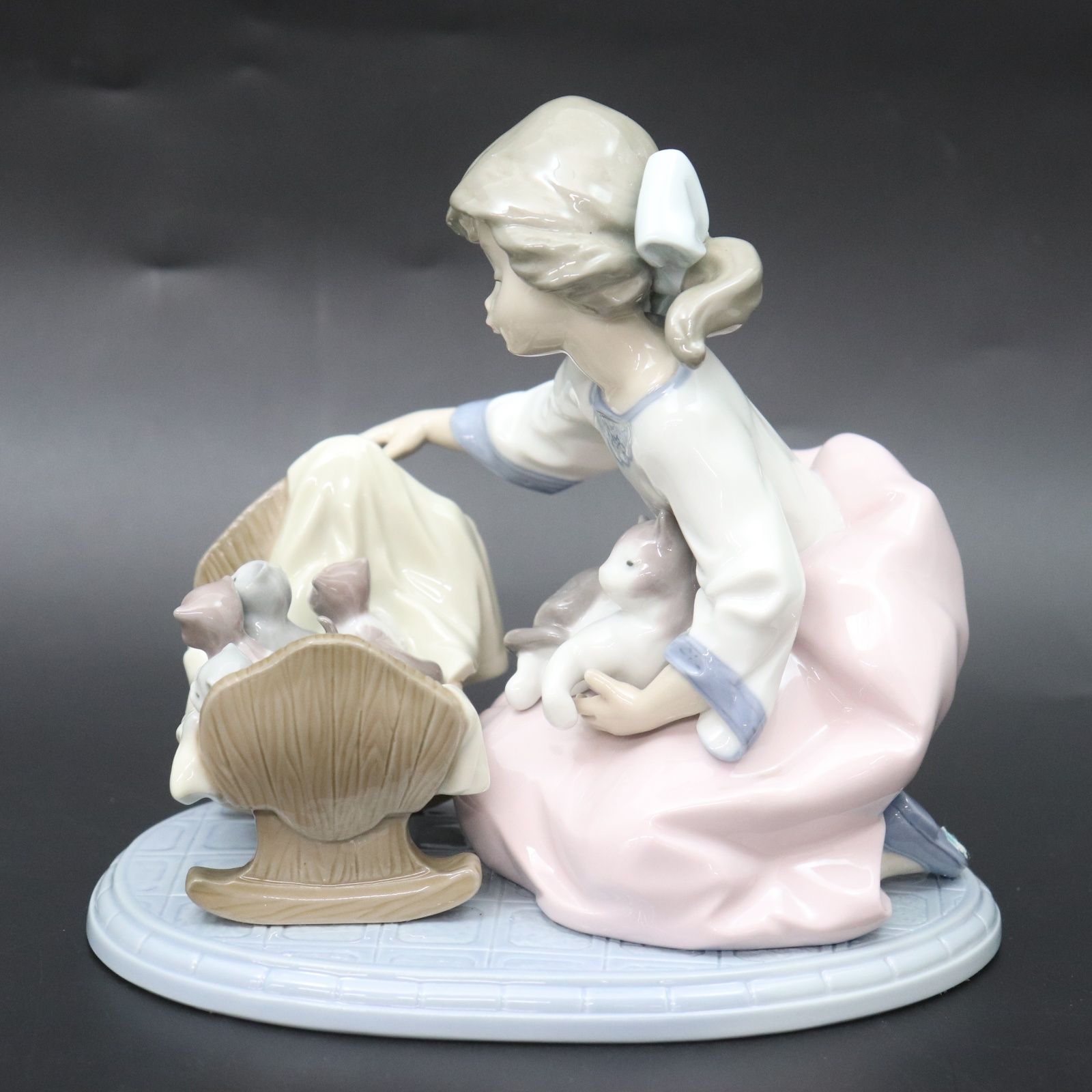 LIADRO 女の子と猫　美品 ITIXTMWU3Y9B LLADRO リヤドロ 少女と猫たち 5784 ねこ 陶器