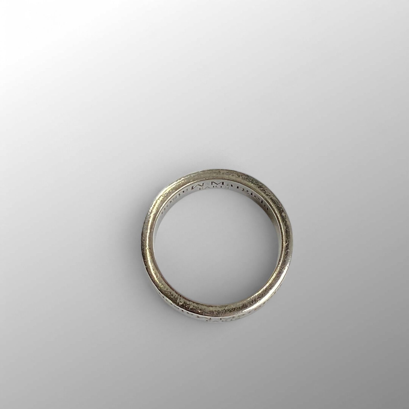 Maison Margiela リバース ロゴ リング | ヤマダウェブコム