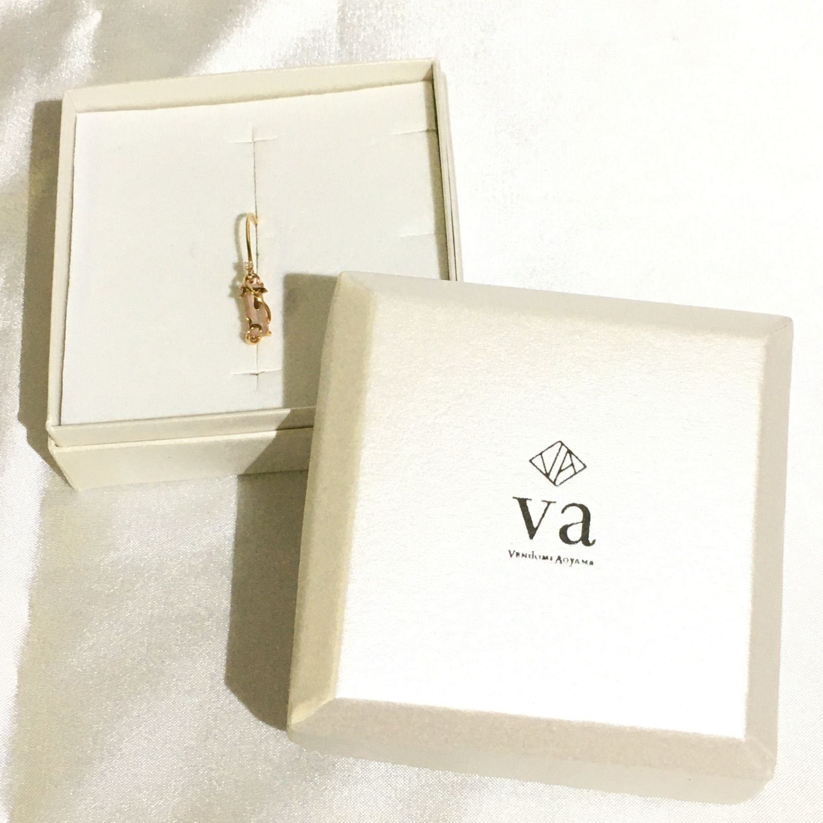 美品】va vendome aoyama ヴァンドーム青山 箱付き ピアス ゴールド 