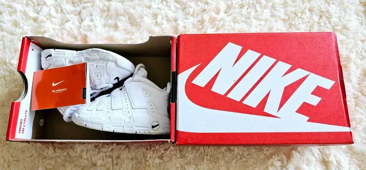 NIKE ナイキ