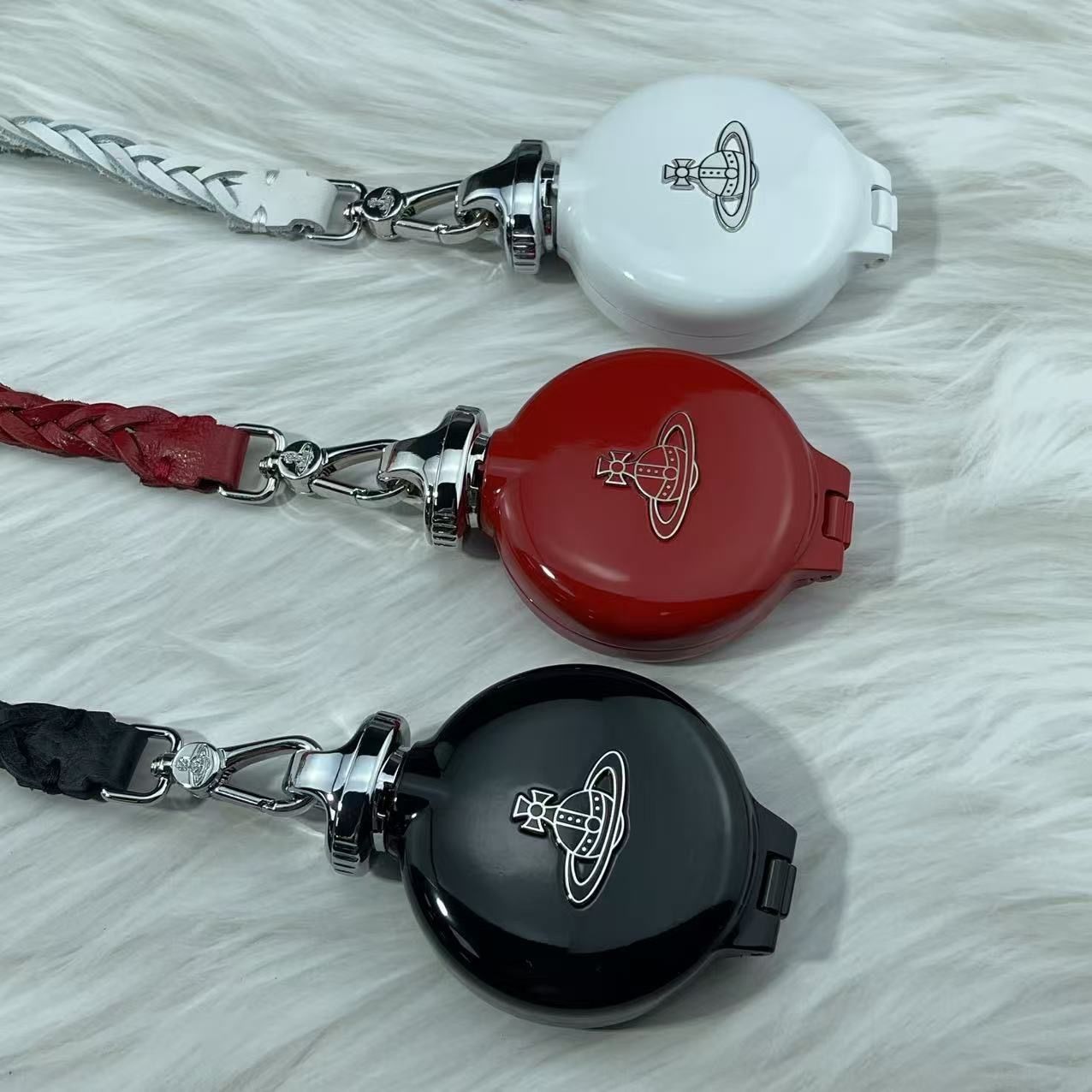 Vivienne Westwood 携帯灰皿 新品未使用品 - メルカリ