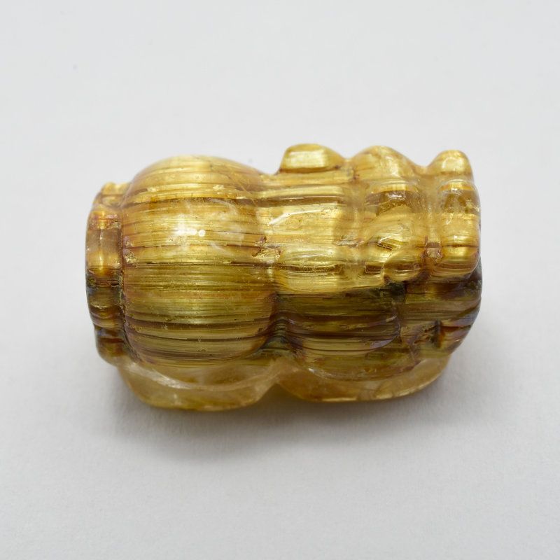 貫通穴あり ルチルクォーツ