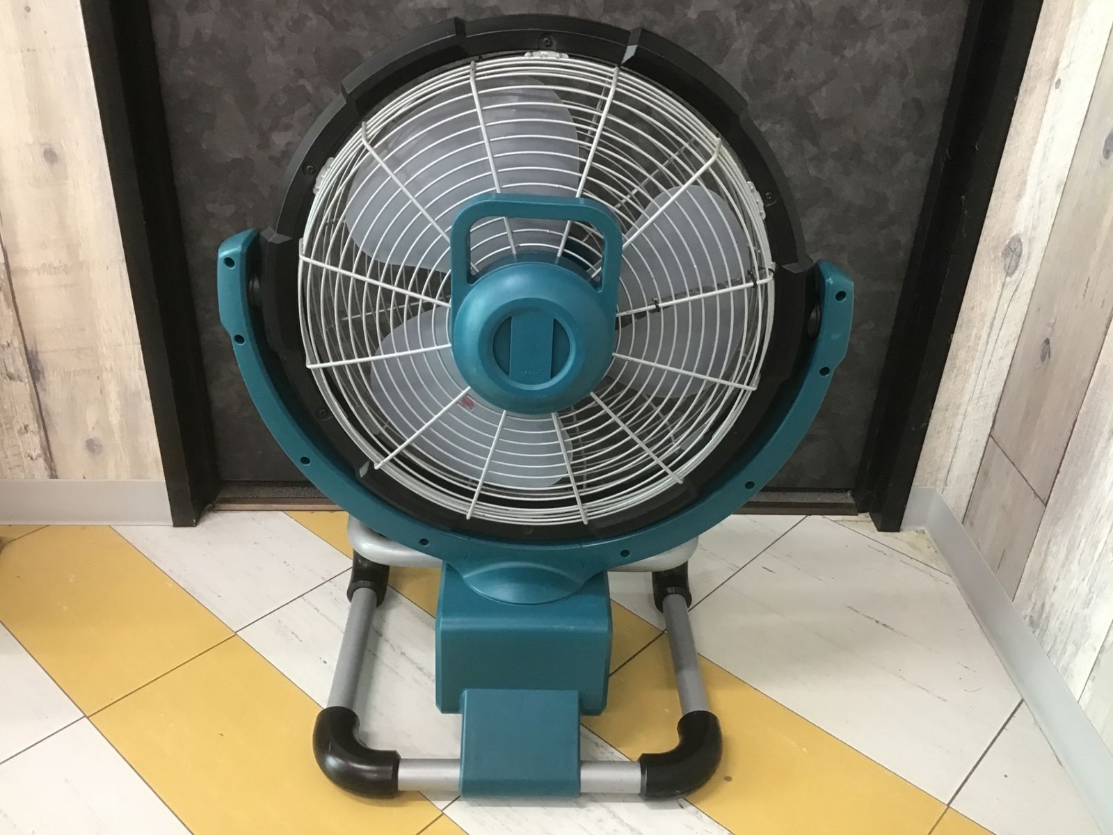 動作品 マキタmakita♪14.4-18vコードレス産業扇