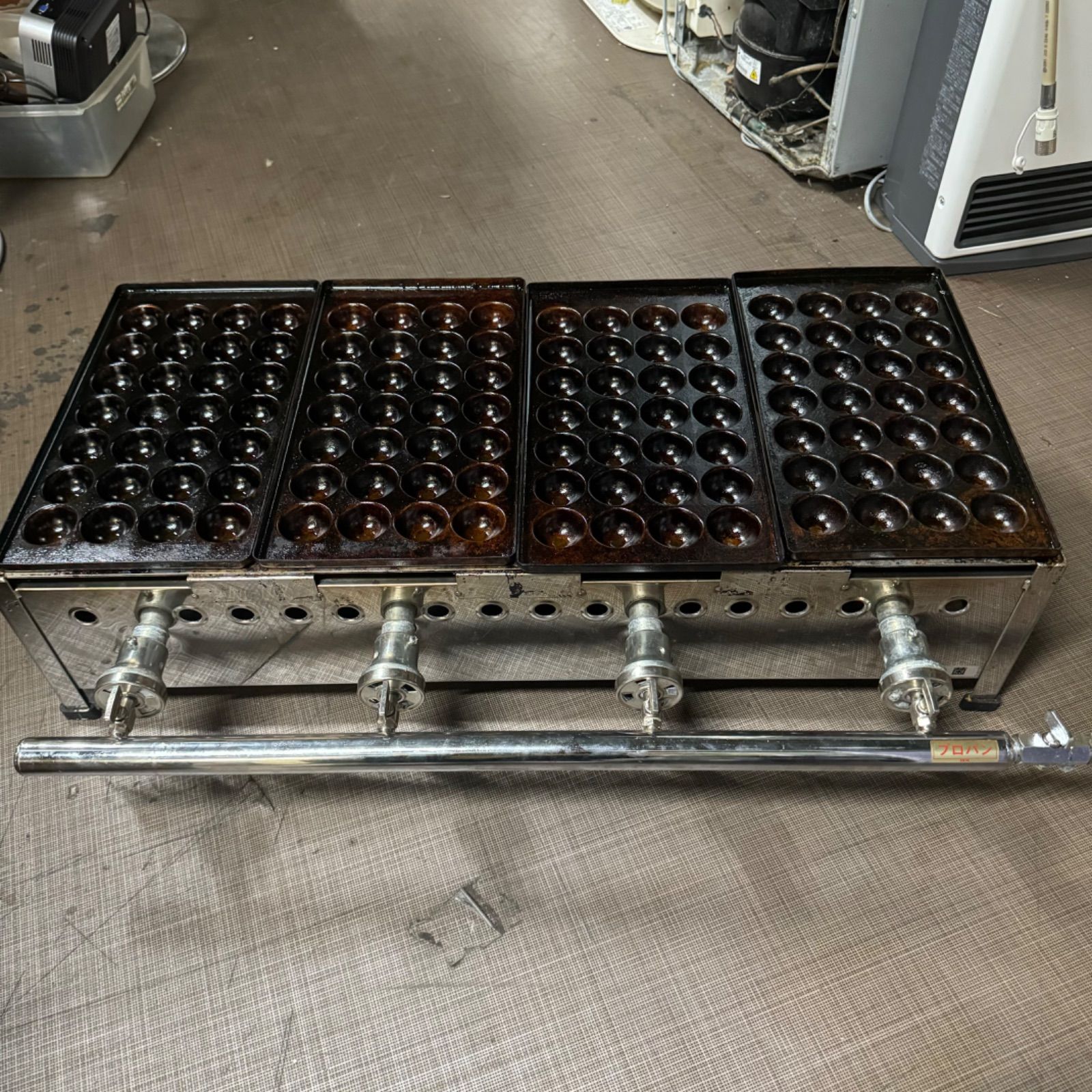 たこ焼き機(業務用) 28穴4連 LPガス 中古品