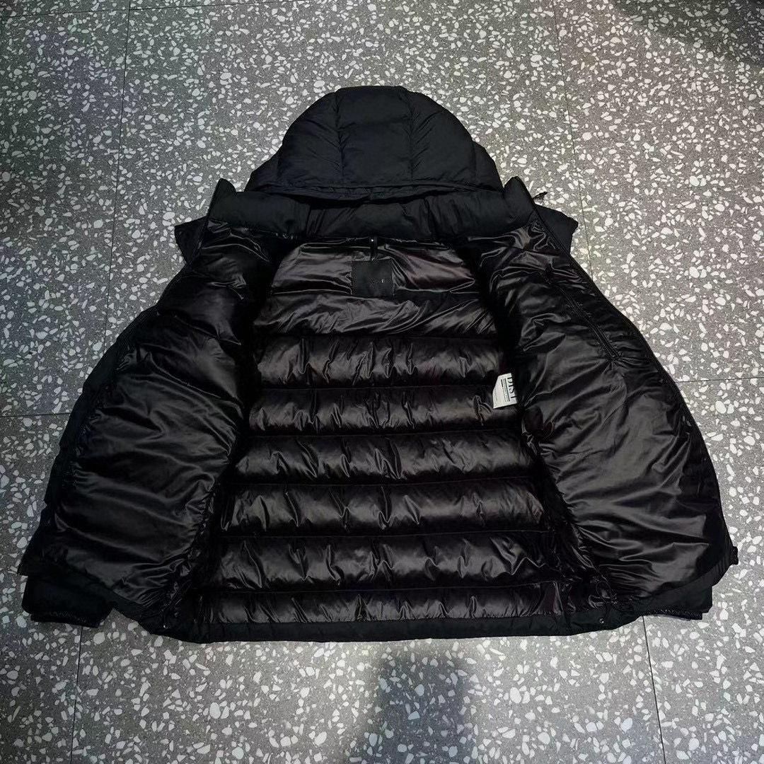 MONCLER モンクレール ダウンジャケット ブラック