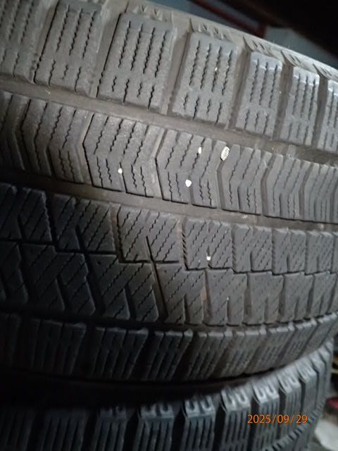 4本 ブリヂストン ブリザック VRX2 215 50R17 2019年製 WWW_SMP1DAWEKUDUS_SCH_ID