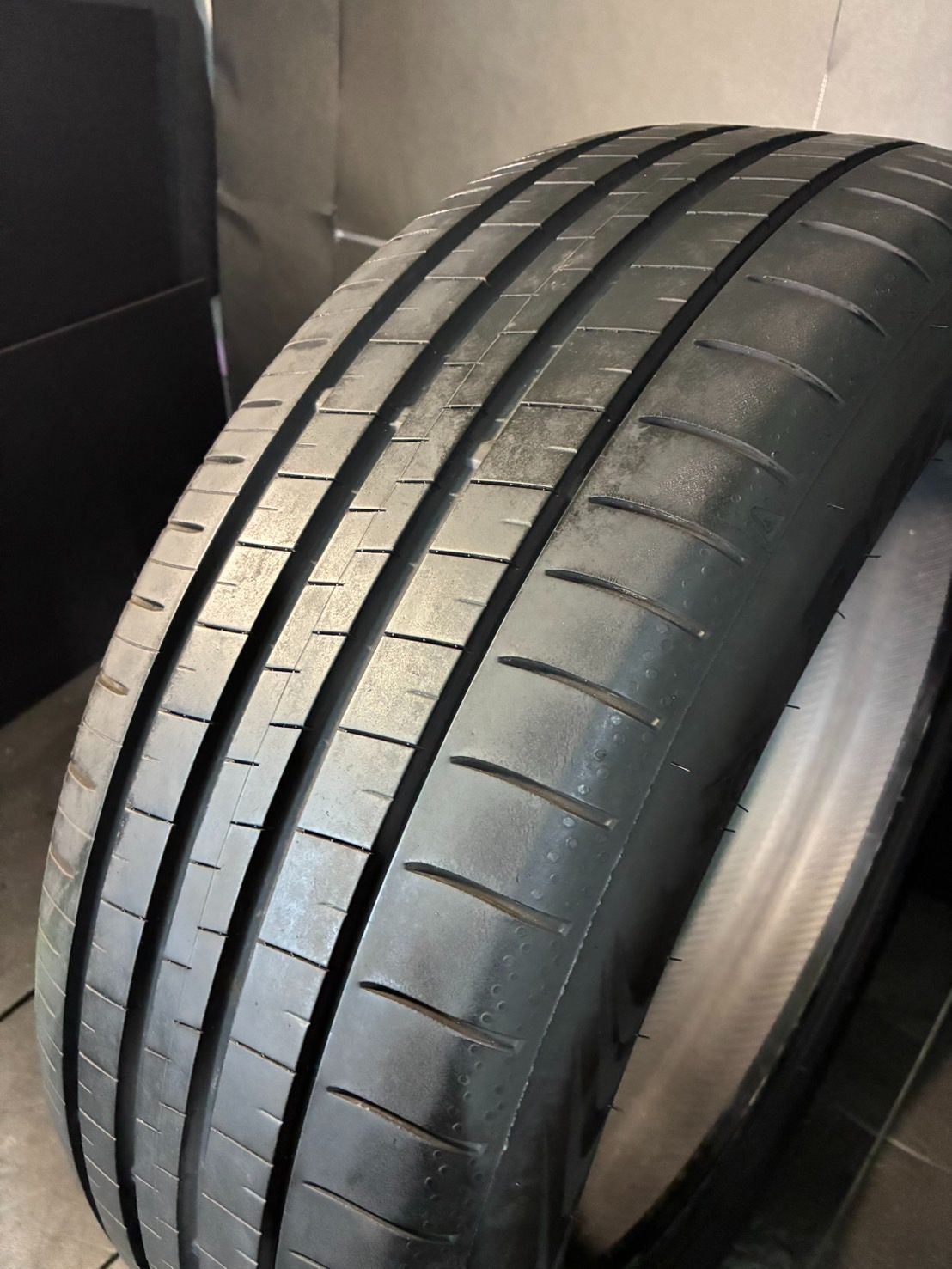 製 約8.5分山 ダンロップ DUNLOP SP SPORT MAXX 060 235 55R20 1本 h_336