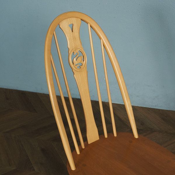 アーコール ERCOL スワンバックチェア ラウンドメタルラベル