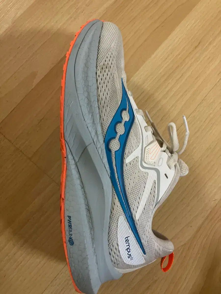 Saucony サッカニー テンパス 2 Tempus