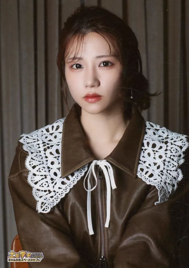 土屋李央　夢境の回転木馬　タペストリー　2種 中古】生写真(女性) 土屋李央/バストアップ・衣装茶/「土屋李央