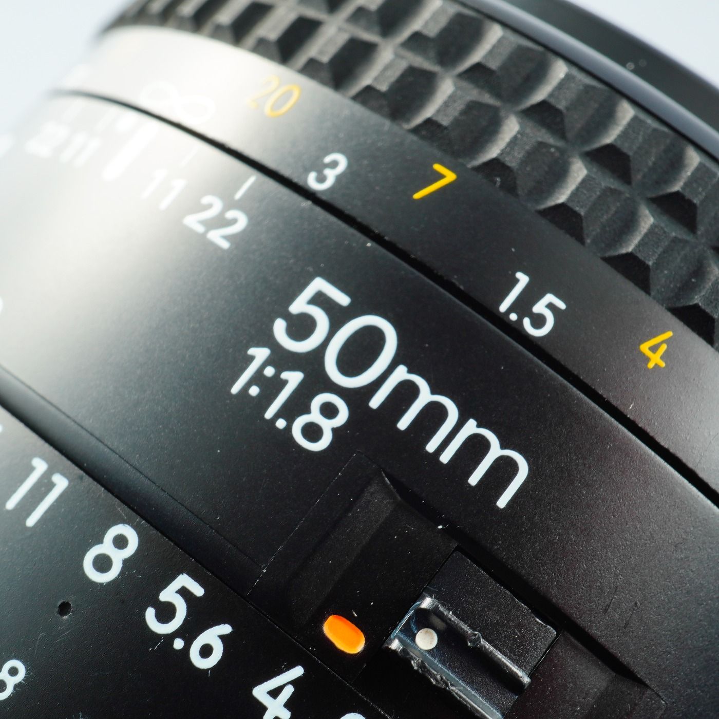 F|1.8 単焦点レンズ