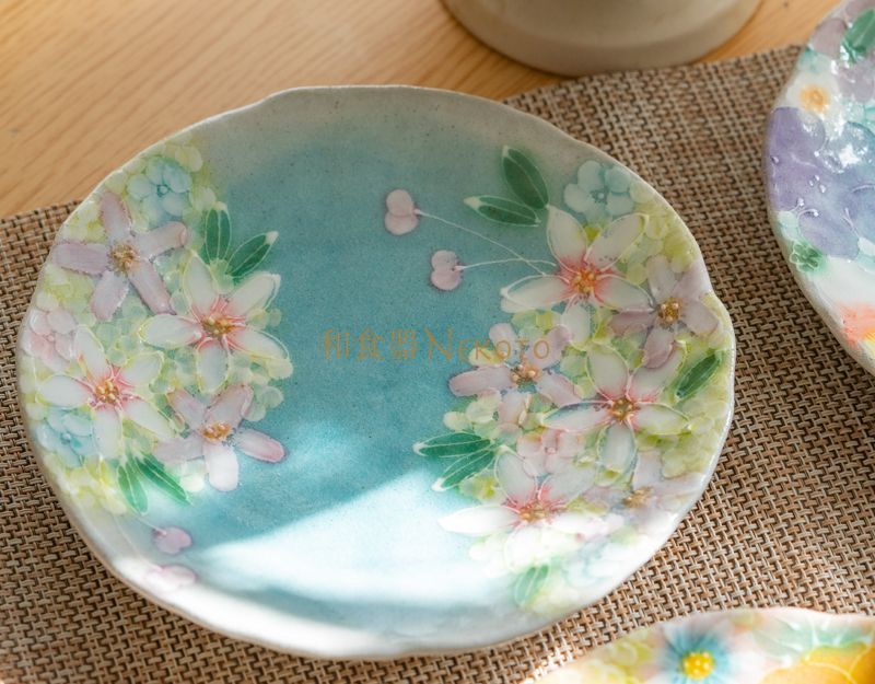 日本製 ゆずりは工房 瀬戸焼手描き 薄紅花紋 取皿 食器取り皿ケーキ皿