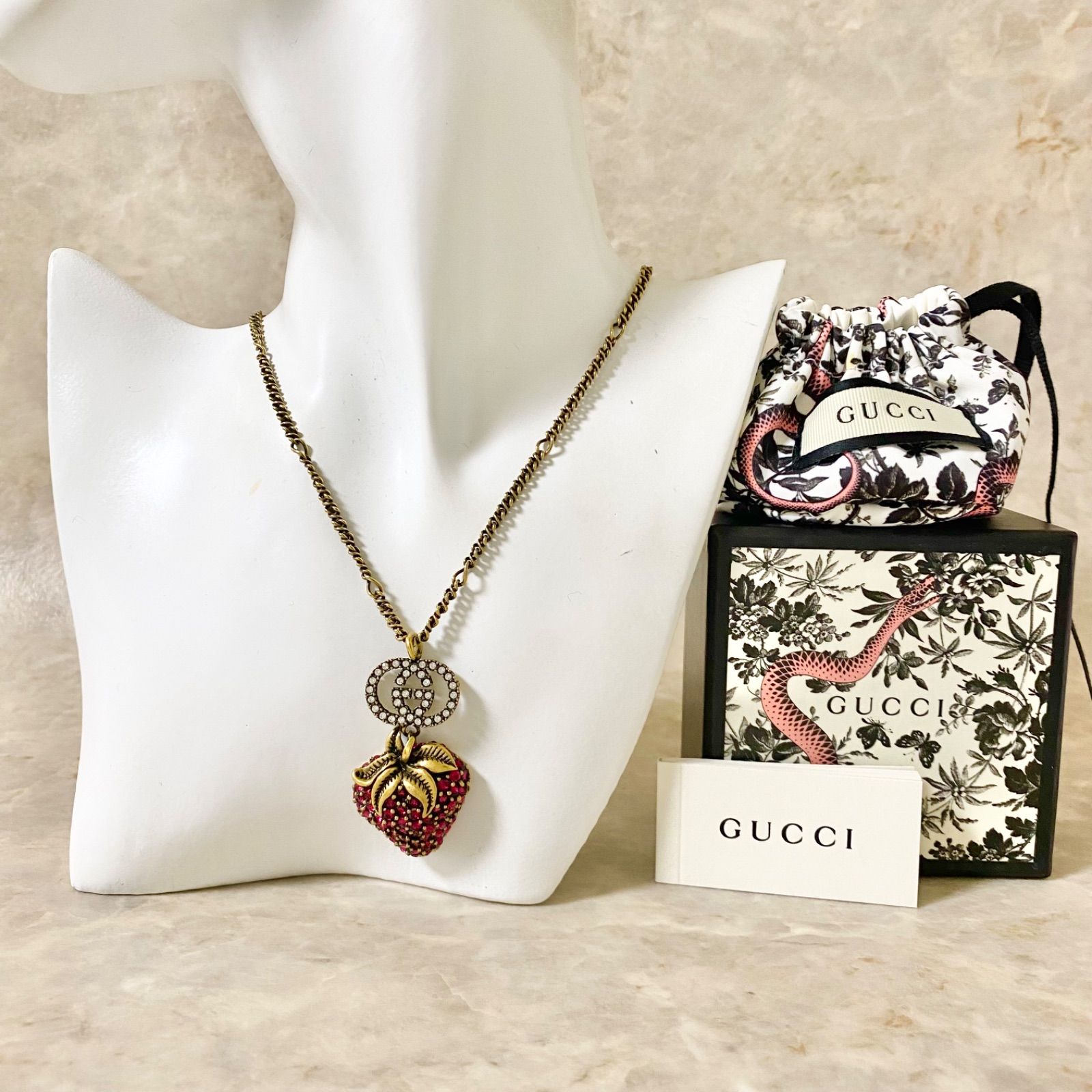 GUCCI ストロベリー GG ネックレス